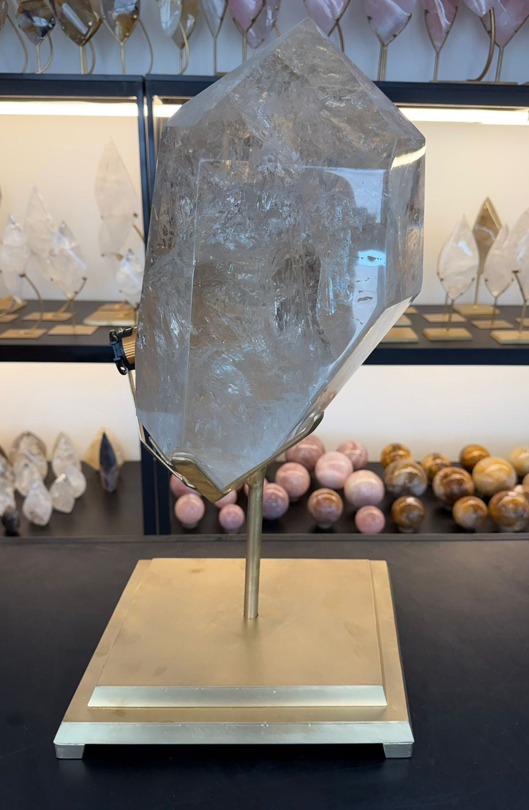 DOUBLE TERMINATED QUARTZ POINT