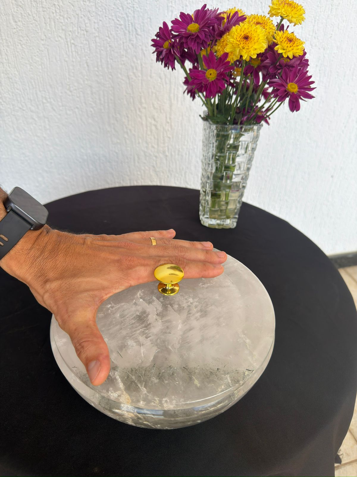 LIDDED QUARTZ BOWL WITH CHLORITE & RUTILE