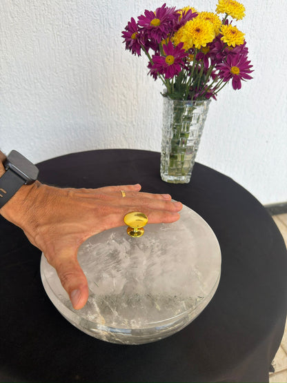 LIDDED QUARTZ BOWL WITH CHLORITE & RUTILE
