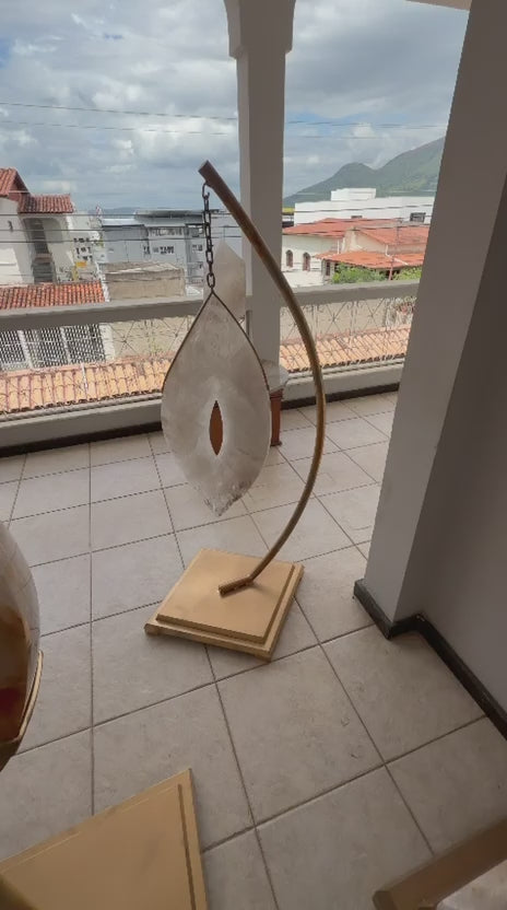 QUARTZ PENDULUM
SCULPTURE