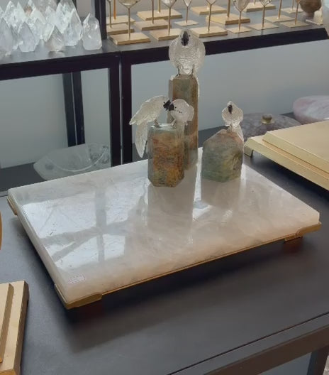 QUARTZ BOARD WITH QUARTZ
Board - BIRDS (ON AQUAMARINE BASE)